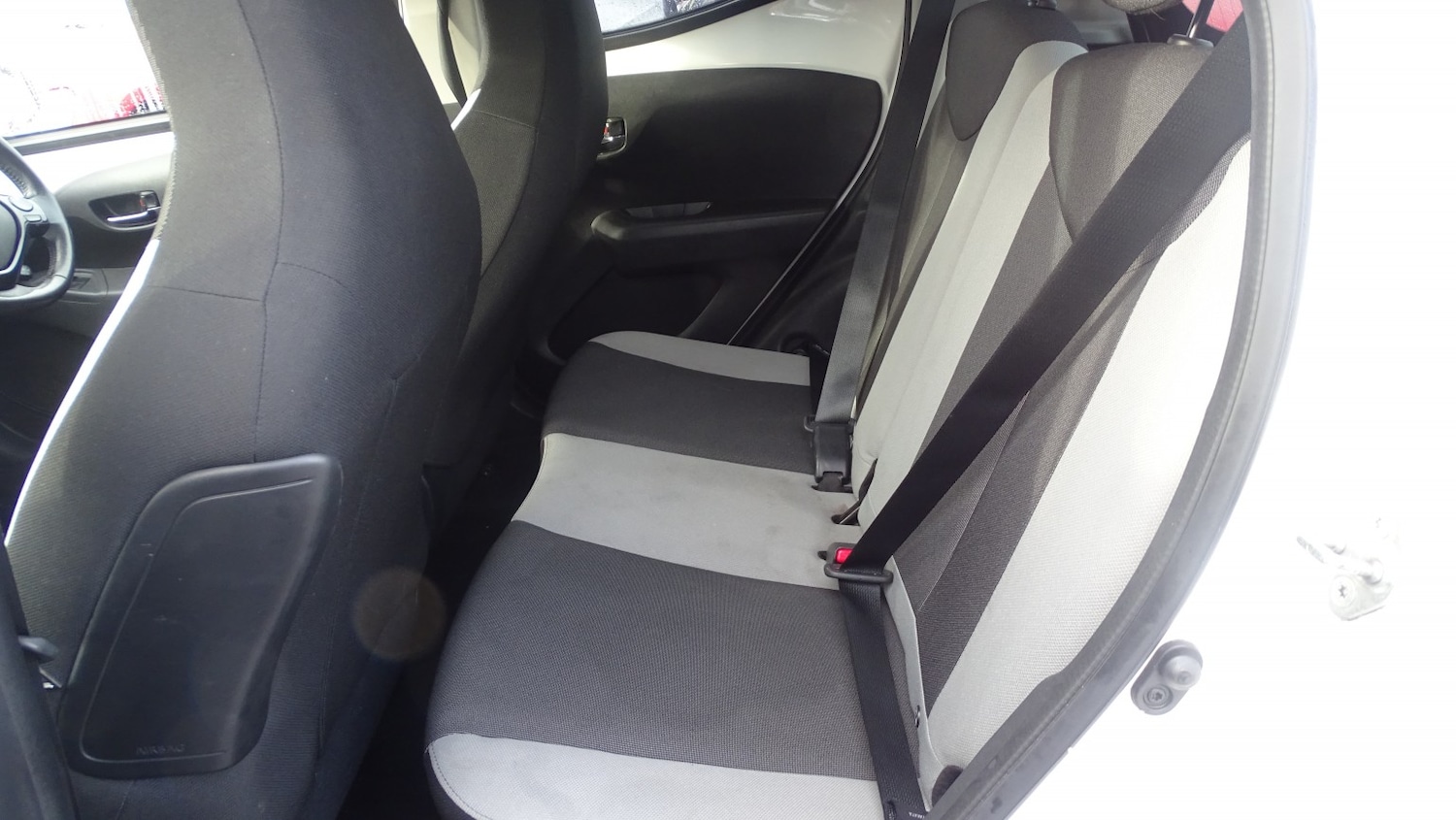 Used Toyota AYGO 2017 for sale - 76836962: Photo 23