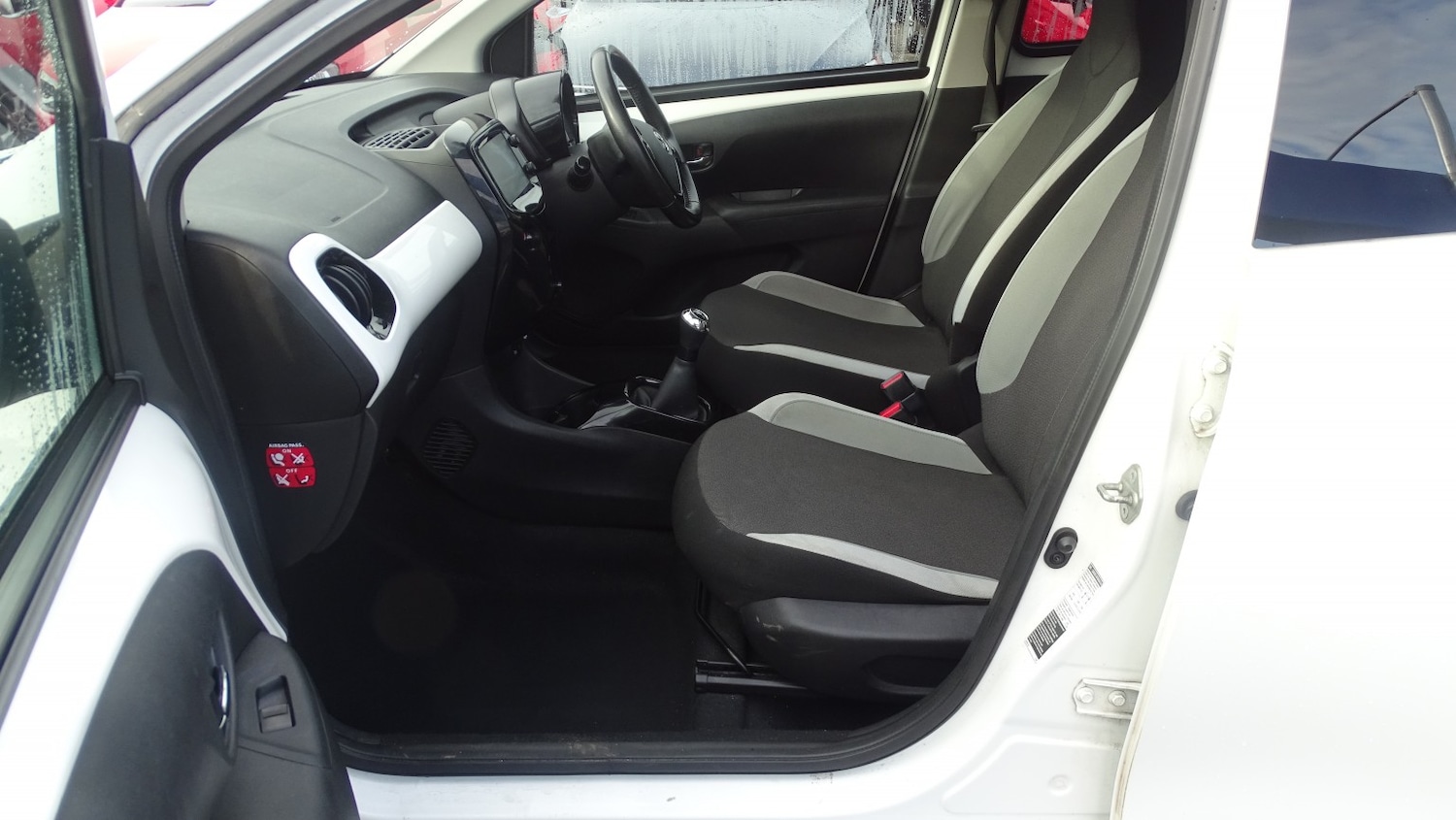 Used Toyota AYGO 2017 for sale - 76836962: Photo 24