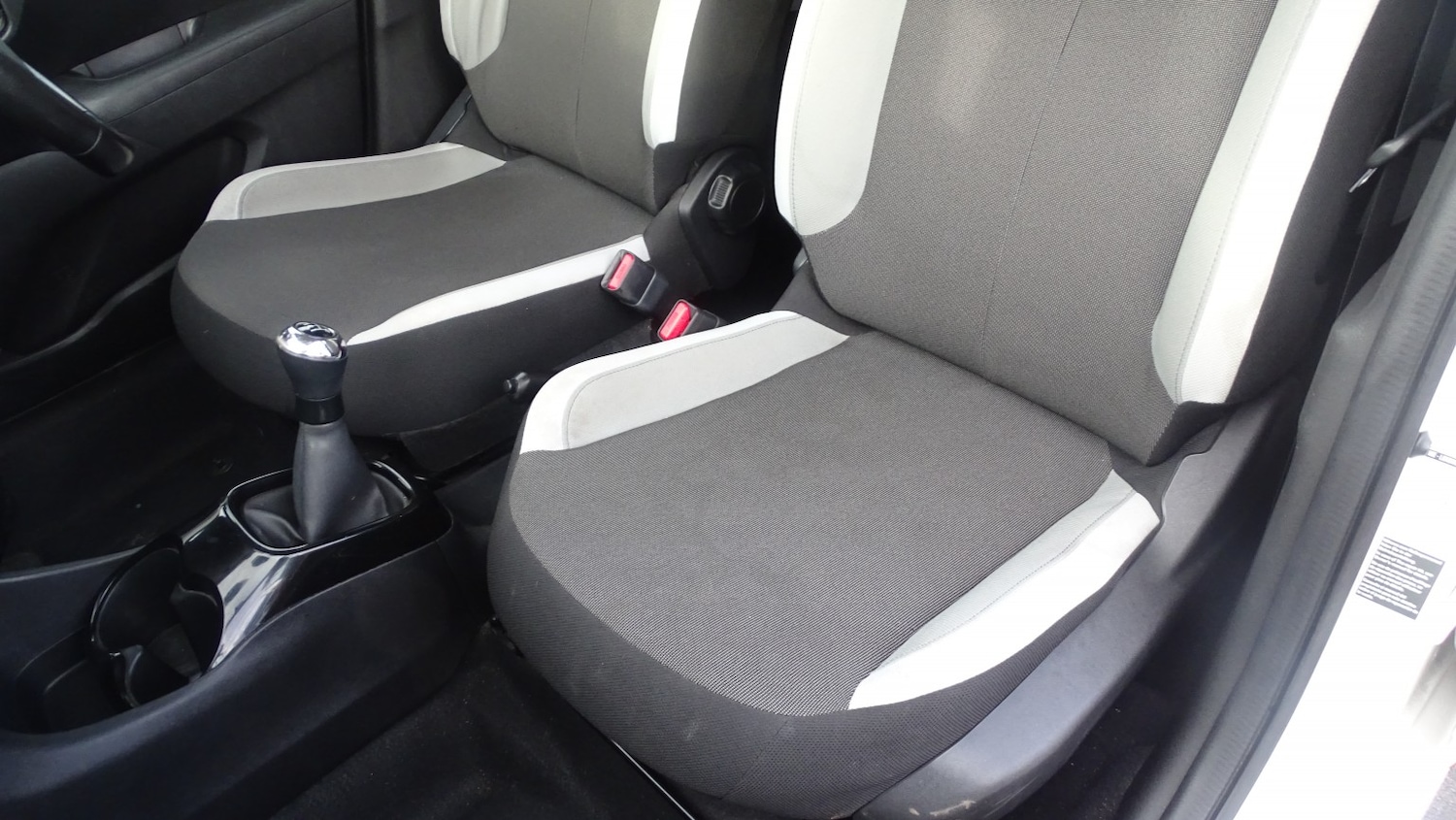 Used Toyota AYGO 2017 for sale - 76836962: Photo 26