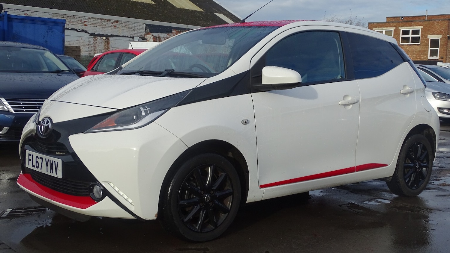 Used Toyota AYGO 2017 for sale - 76836962: Photo 8