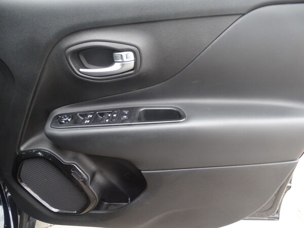 Used Jeep Renegade 2016 for sale - 76198226: Photo 40