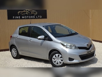 Used Toyota Yaris 2012 for sale - 79531733: Photo