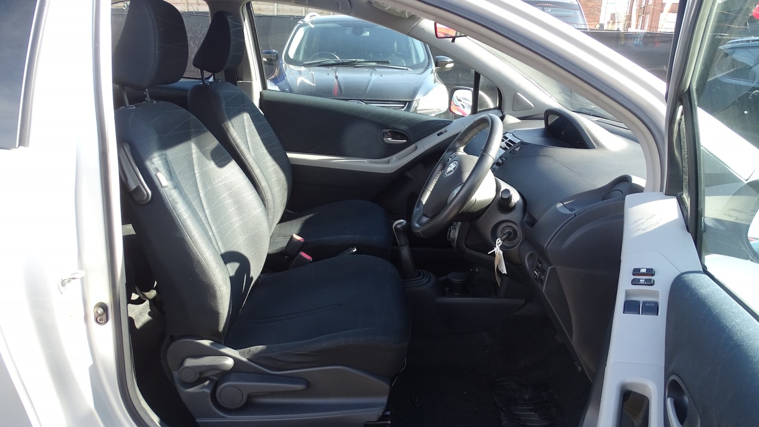 Used Toyota Yaris 2009 for sale - 77721329: Photo 16