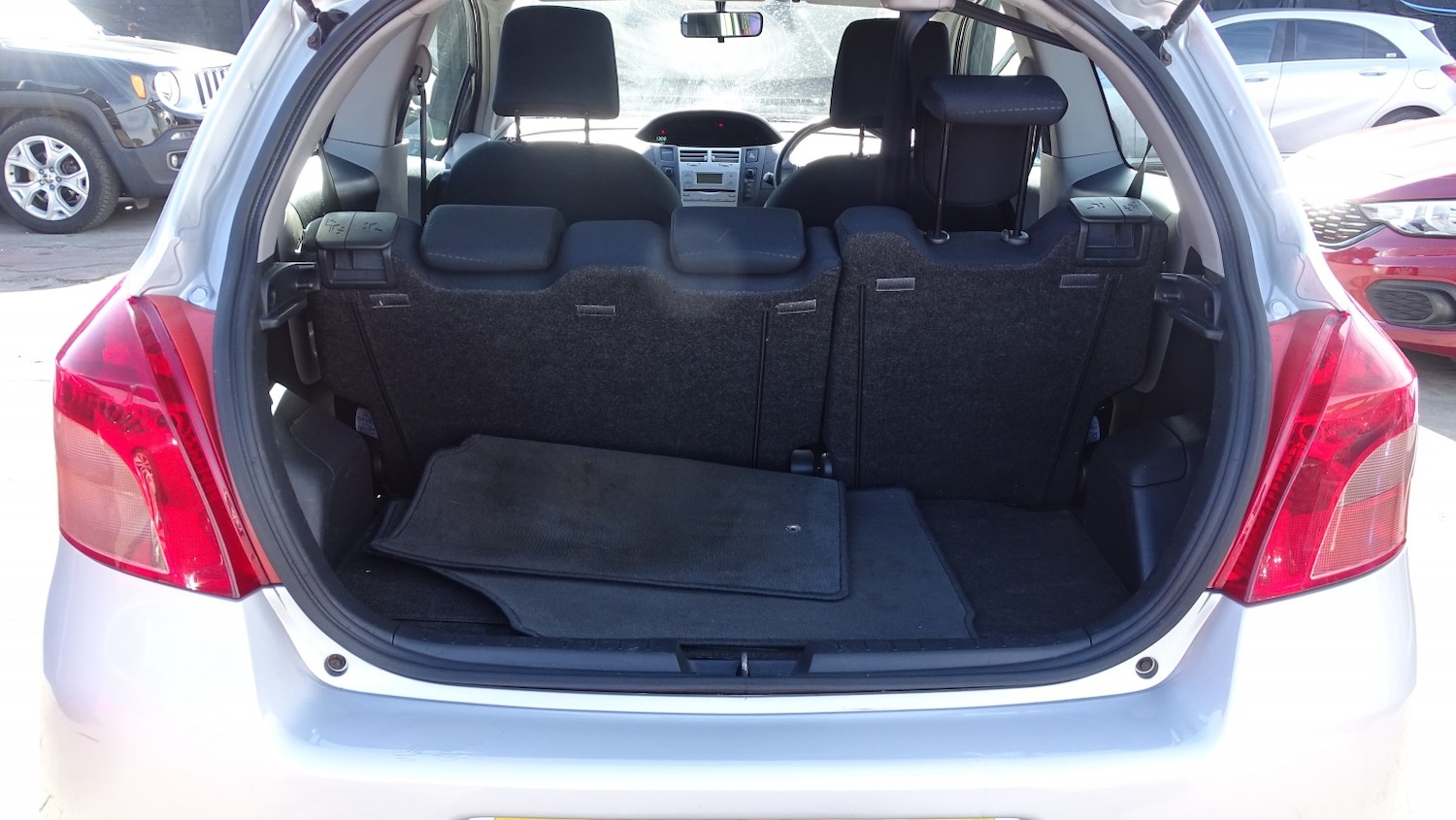 Used Toyota Yaris 2009 for sale - 77721329: Photo 36