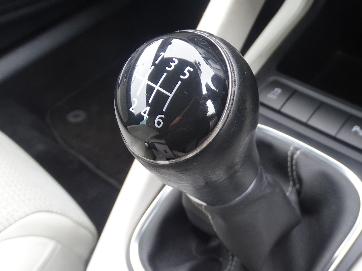 Used Volkswagen Scirocco 2015 for sale - 76257626: Photo 45