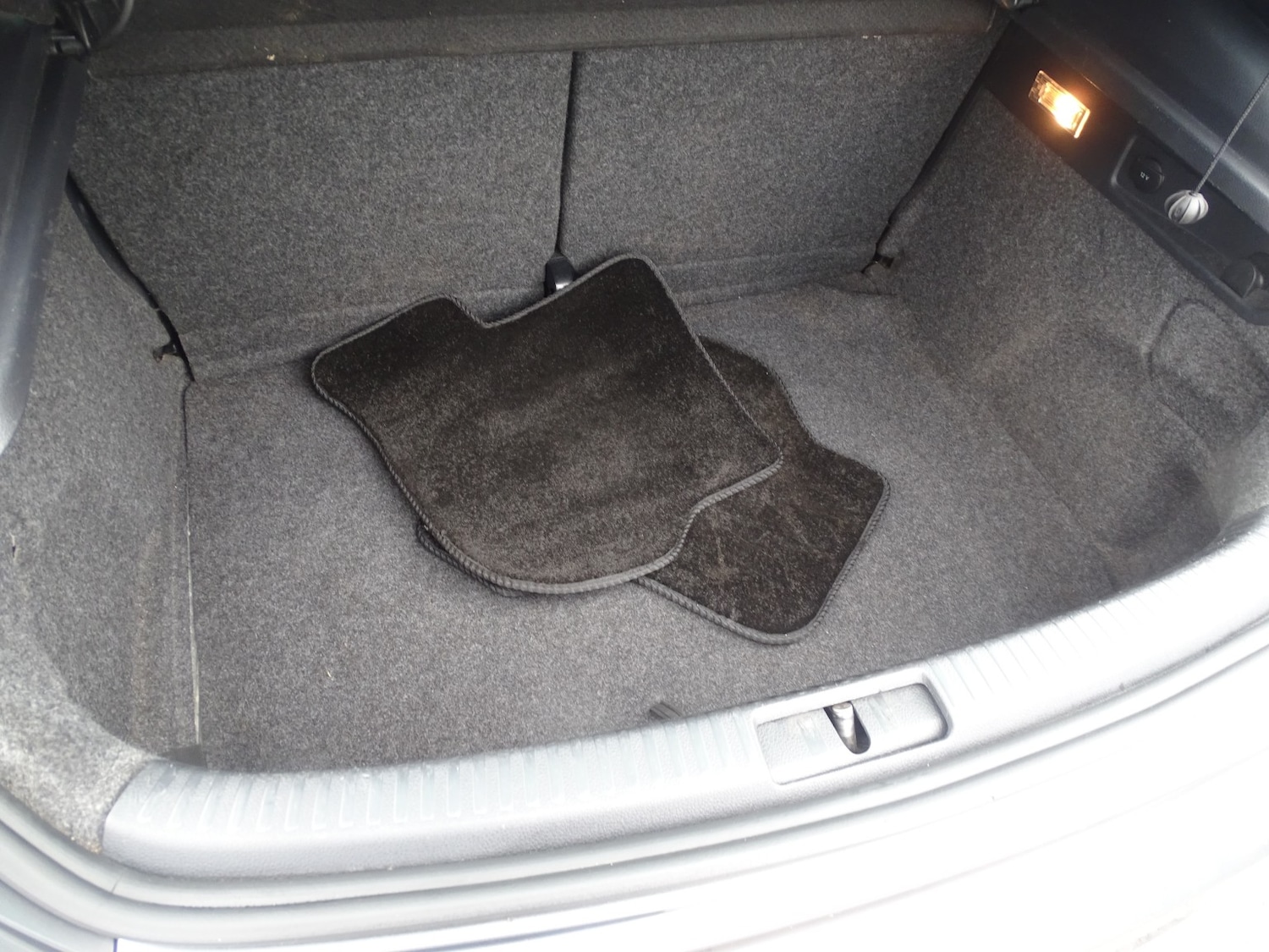 Used Volkswagen Scirocco 2015 for sale - 76257626: Photo 51