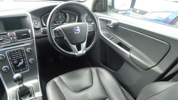 Used Volvo XC60 2013 for sale - 74543437: Photo 45