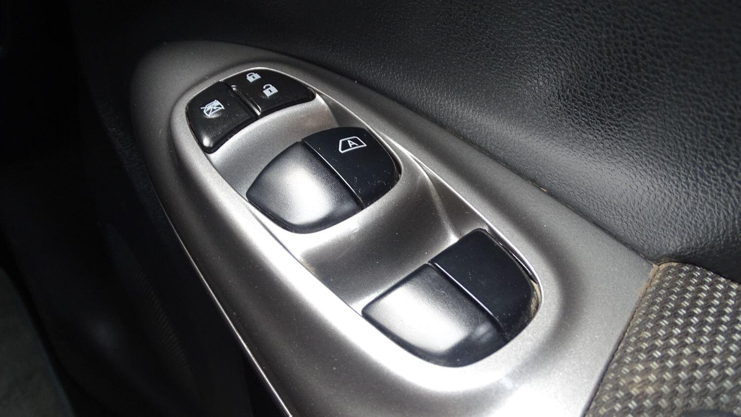 Used Nissan Juke 2014 for sale - 76769317: Photo 32