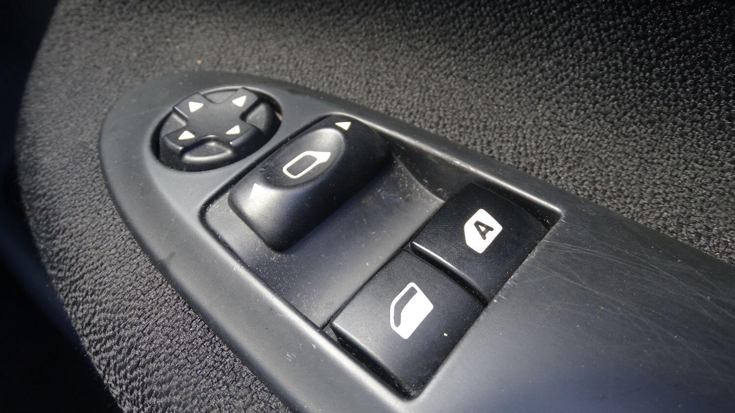 Used DS Automobiles DS 3 2016 for sale - 76023963: Photo 36