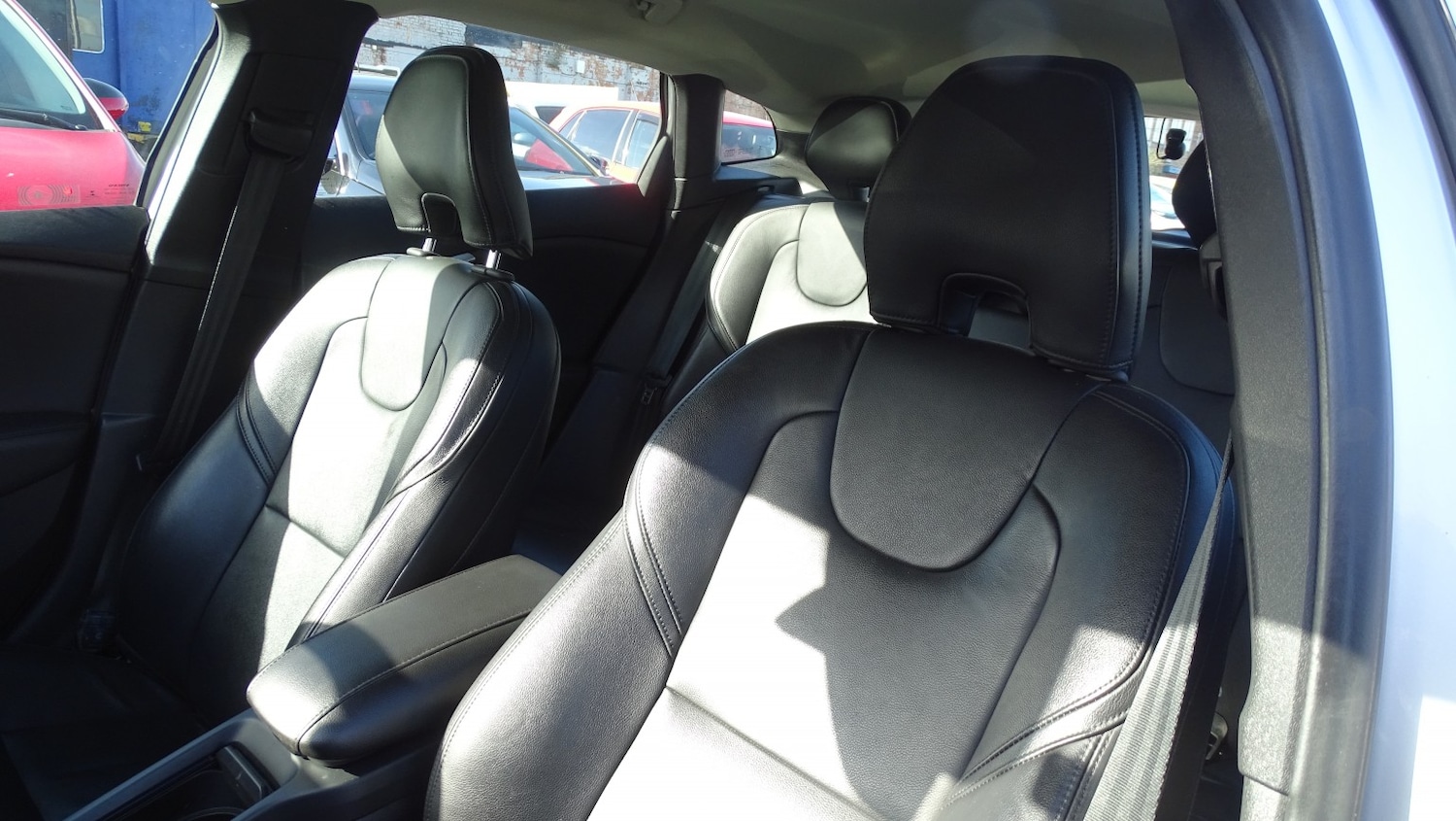 Used Volvo V40 2014 for sale - 78031566: Photo 32