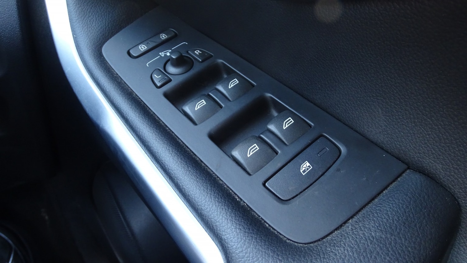 Used Volvo V40 2014 for sale - 78031566: Photo 36