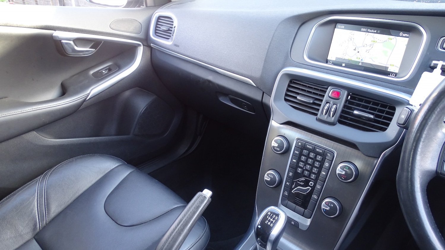 Used Volvo V40 2014 for sale - 78031566: Photo 43