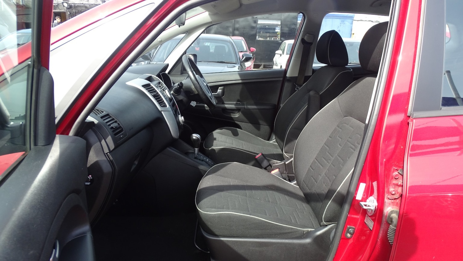 Used Kia Venga 2012 for sale - 78197996: Photo 30