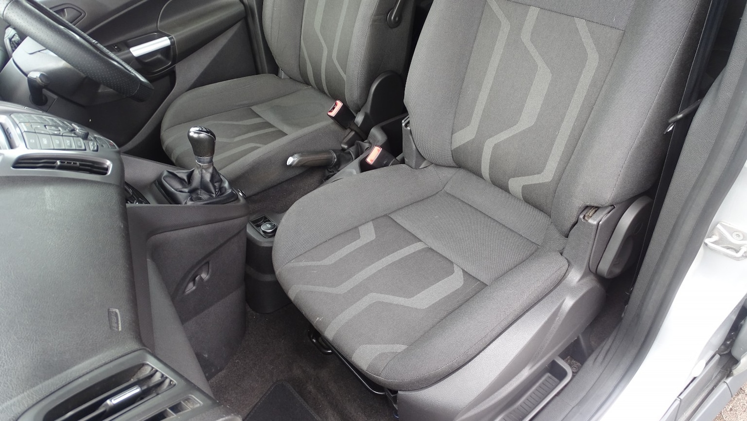 Used Ford Tourneo Connect 2014 for sale - 76134121: Photo 31