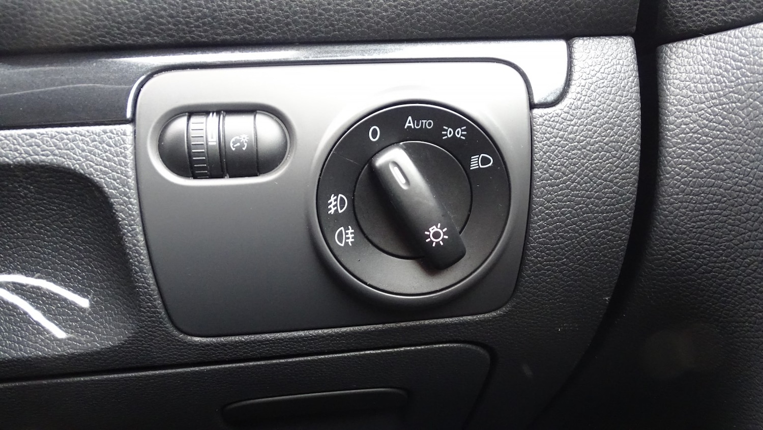 Used Volkswagen Golf 2008 for sale - 77140720: Photo 34