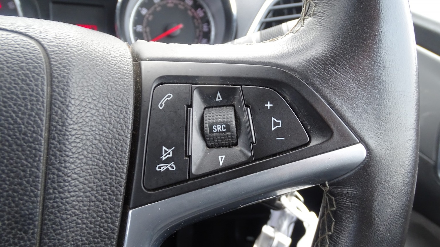 Used Vauxhall Mokka 2013 for sale - 77535924: Photo 31