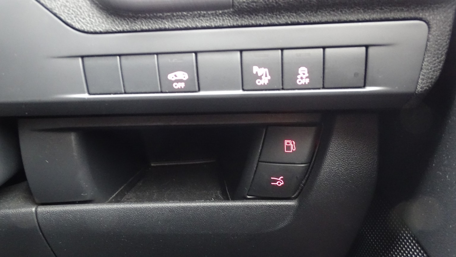 Used Citroen DS5 2014 for sale - 77140673: Photo 32