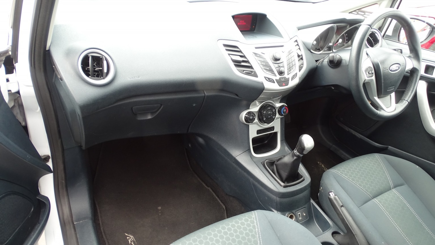 Used Ford Fiesta 2012 for sale - 77721213: Photo 29