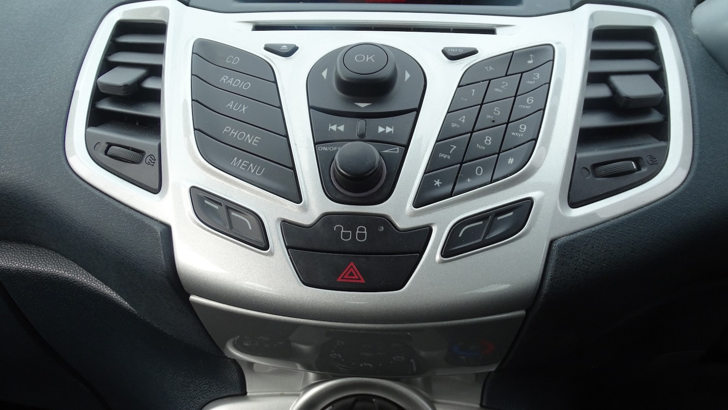 Used Ford Fiesta 2012 for sale - 77721213: Photo 39