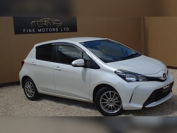 Used Toyota Yaris 2015 for sale - 78909604: Photo