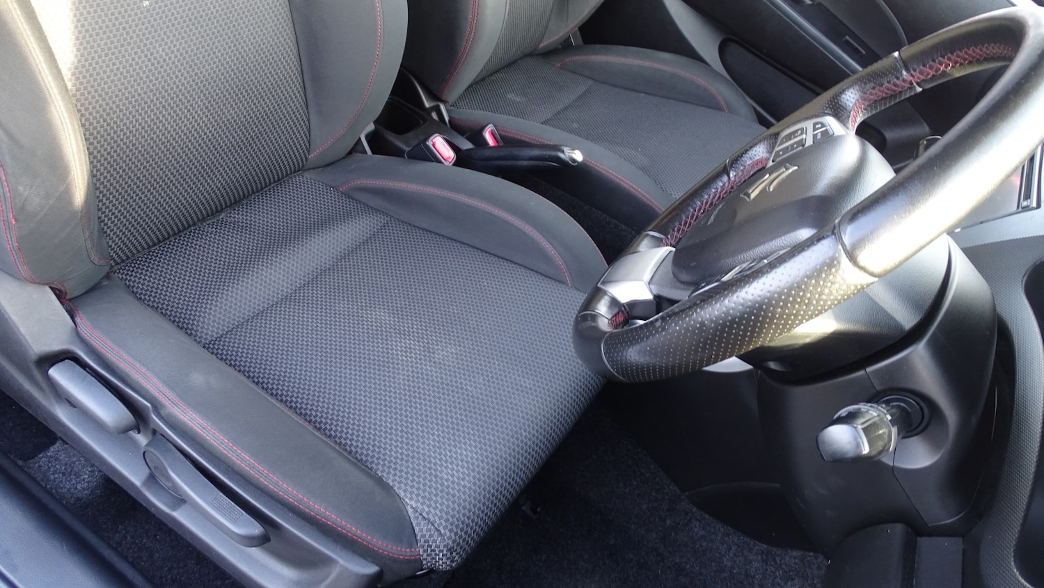 Used Suzuki Swift 2015 for sale - 77385183: Photo 22