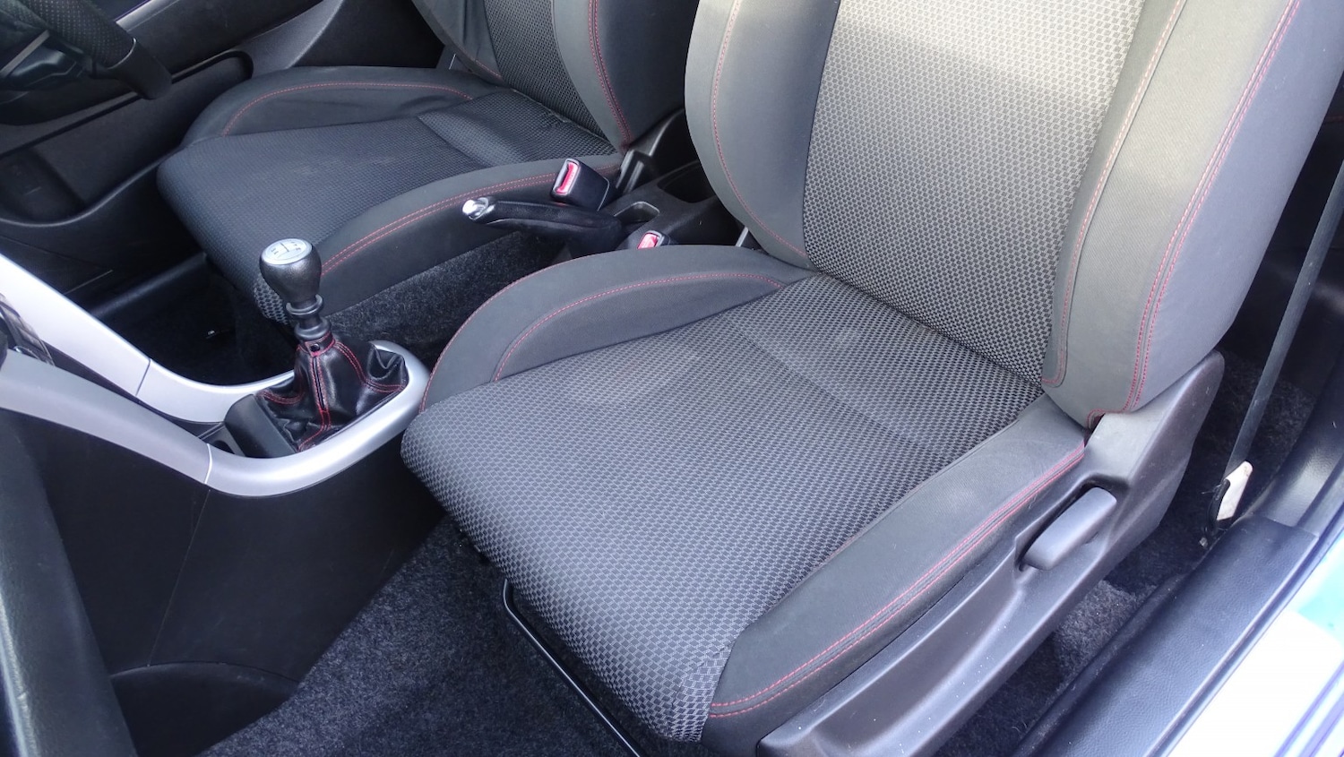 Used Suzuki Swift 2015 for sale - 77385183: Photo 28