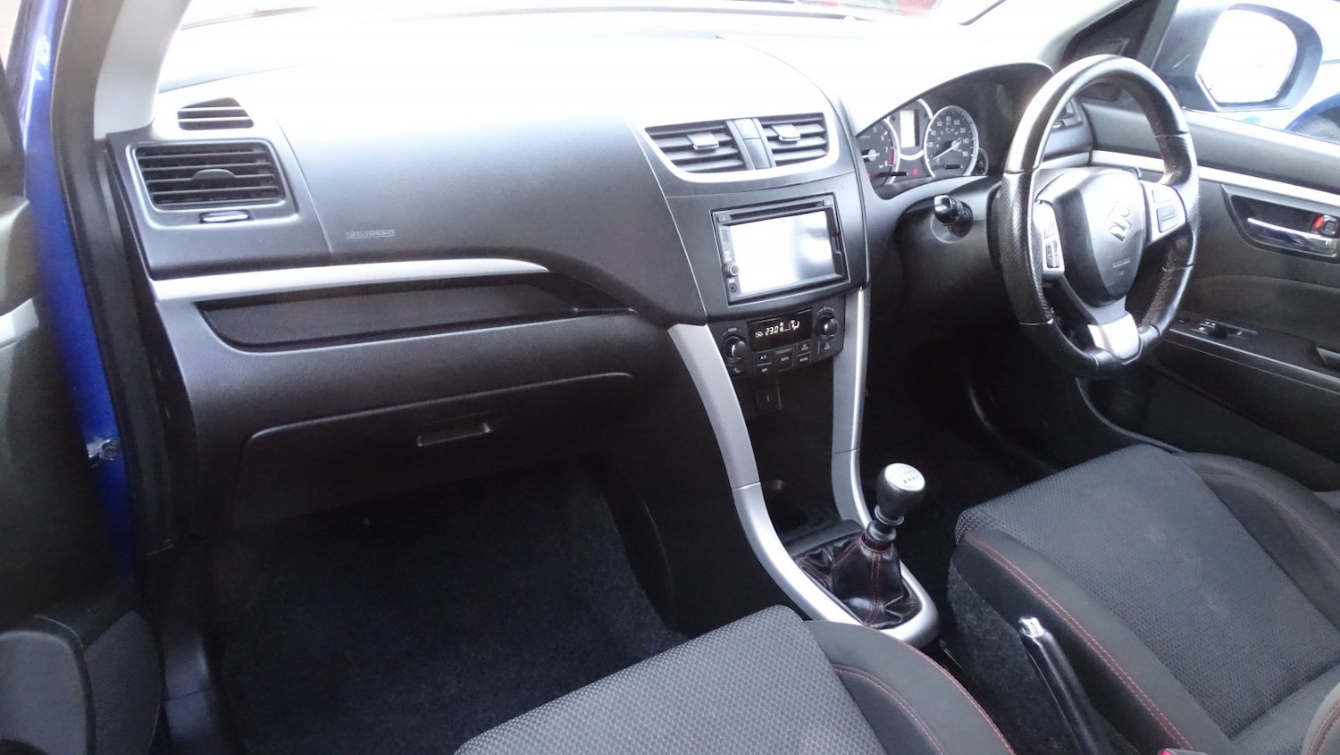 Used Suzuki Swift 2015 for sale - 77385183: Photo 29