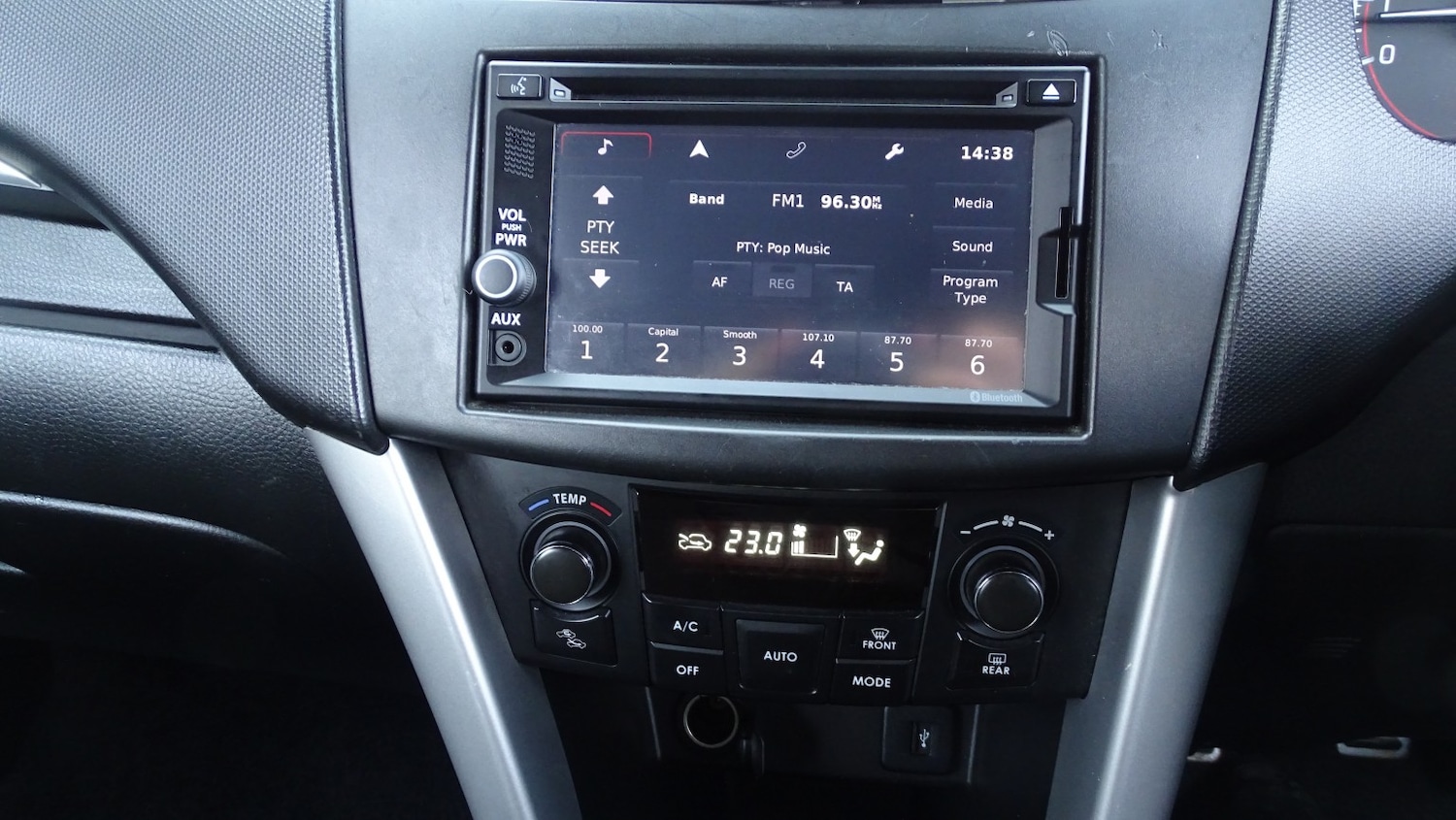 Used Suzuki Swift 2015 for sale - 77385183: Photo 37