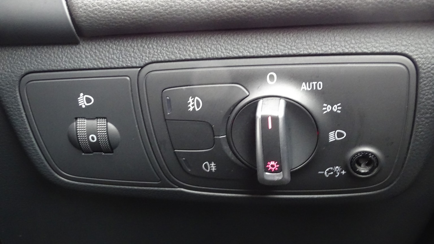 Used Audi A6 2013 for sale - 77781689: Photo 36