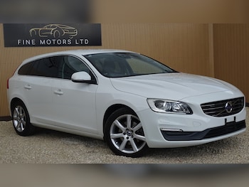 Used Volvo V60 2015 for sale - 78794641: Photo