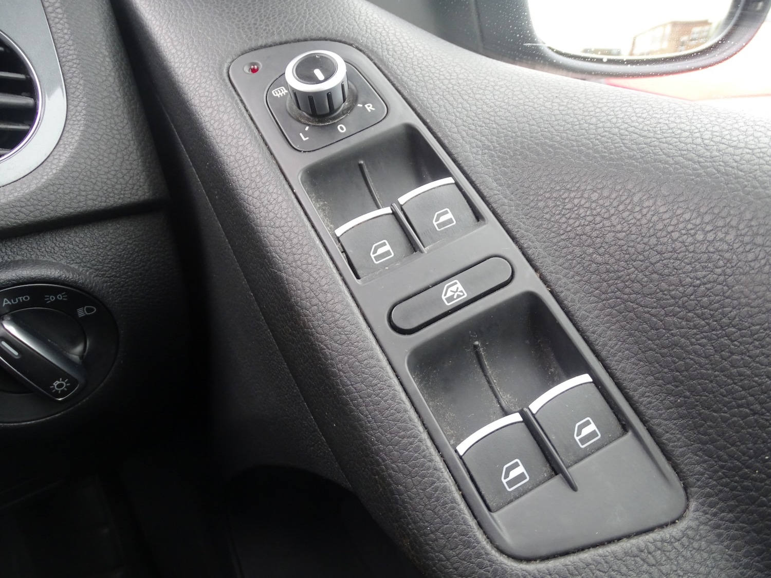 Used Volkswagen Tiguan 2014 for sale - 76305465: Photo 37