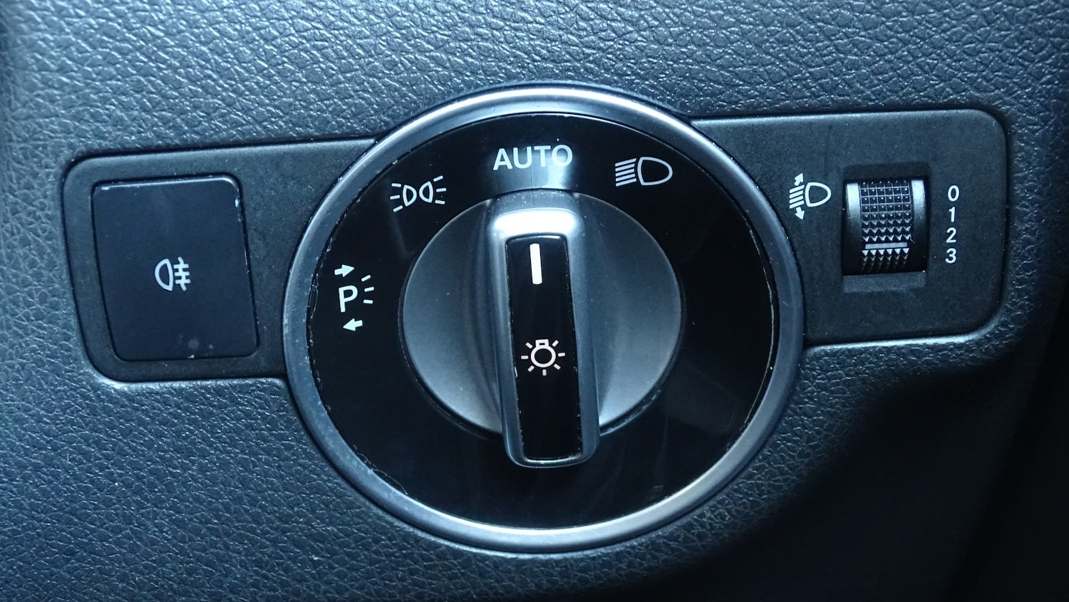 Used Mercedes-Benz CLA 2014 for sale - 77014825: Photo 41