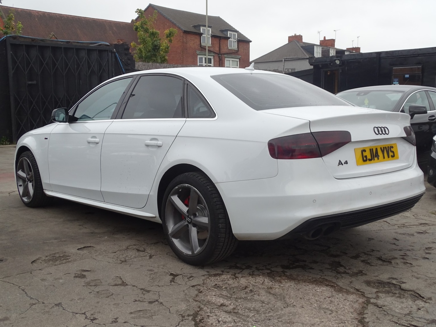 Used Audi A4 2014 for sale - 76257669: Photo 8