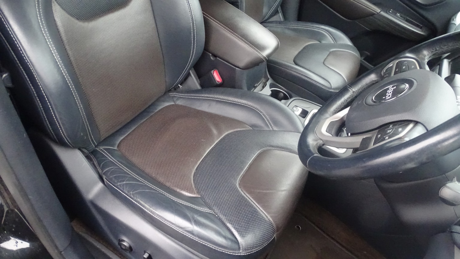 Used Jeep Cherokee 2015 for sale - 76591549: Photo 21