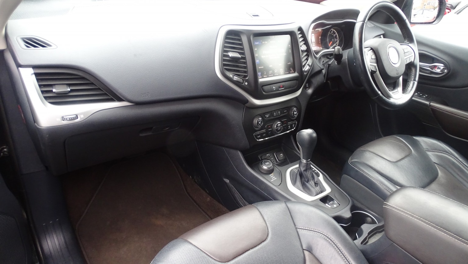 Used Jeep Cherokee 2015 for sale - 76591549: Photo 33