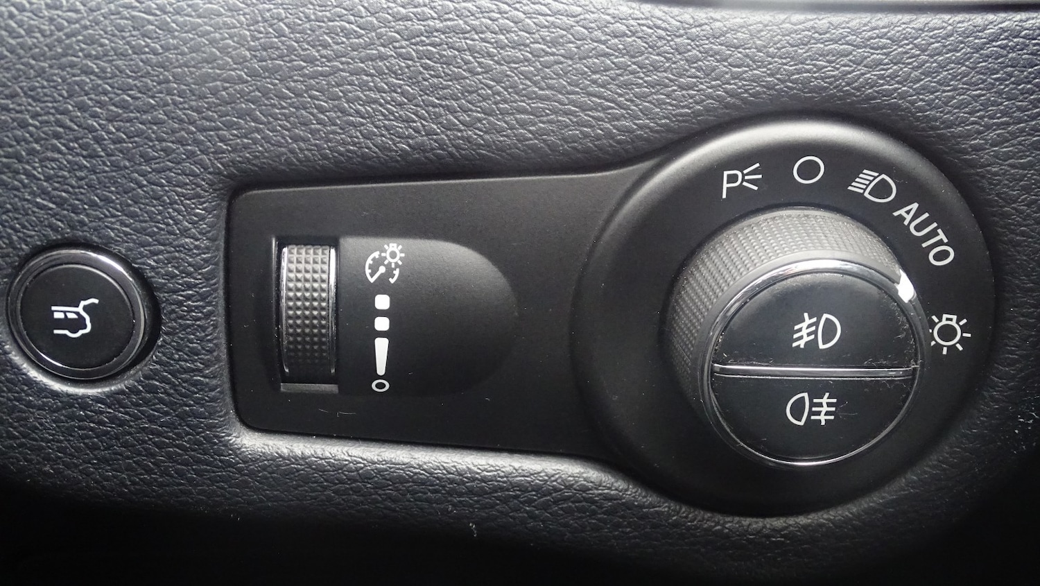 Used Jeep Cherokee 2015 for sale - 76591549: Photo 38