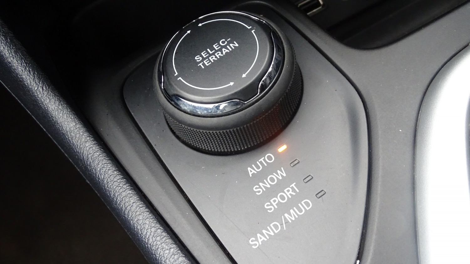 Used Jeep Cherokee 2015 for sale - 76591549: Photo 44