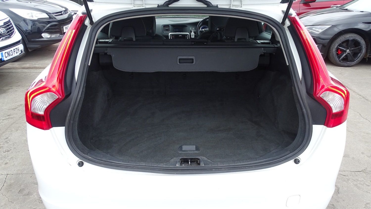 Used Volvo V60 2012 for sale - 78141087: Photo 21