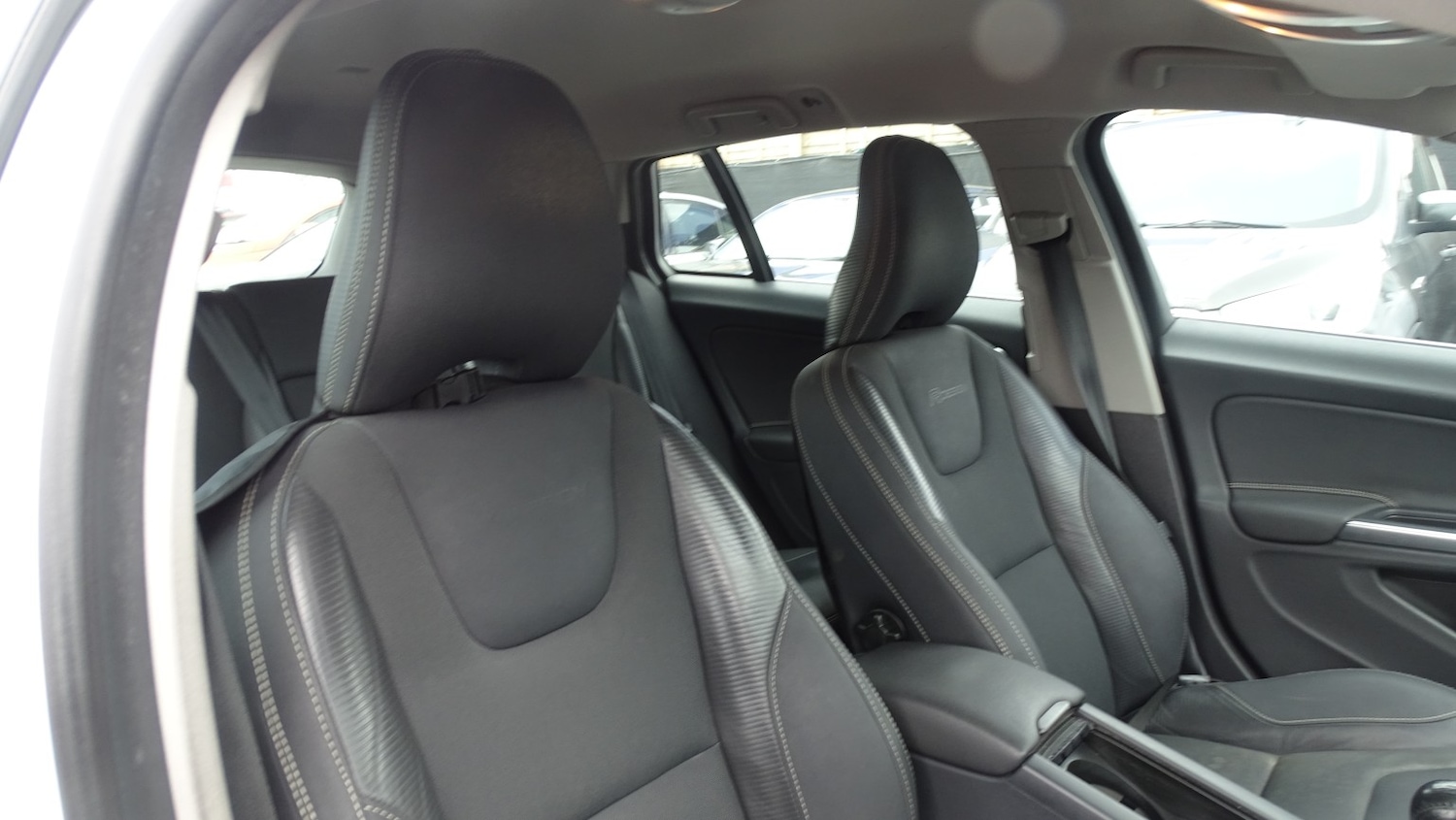 Used Volvo V60 2012 for sale - 78141087: Photo 24