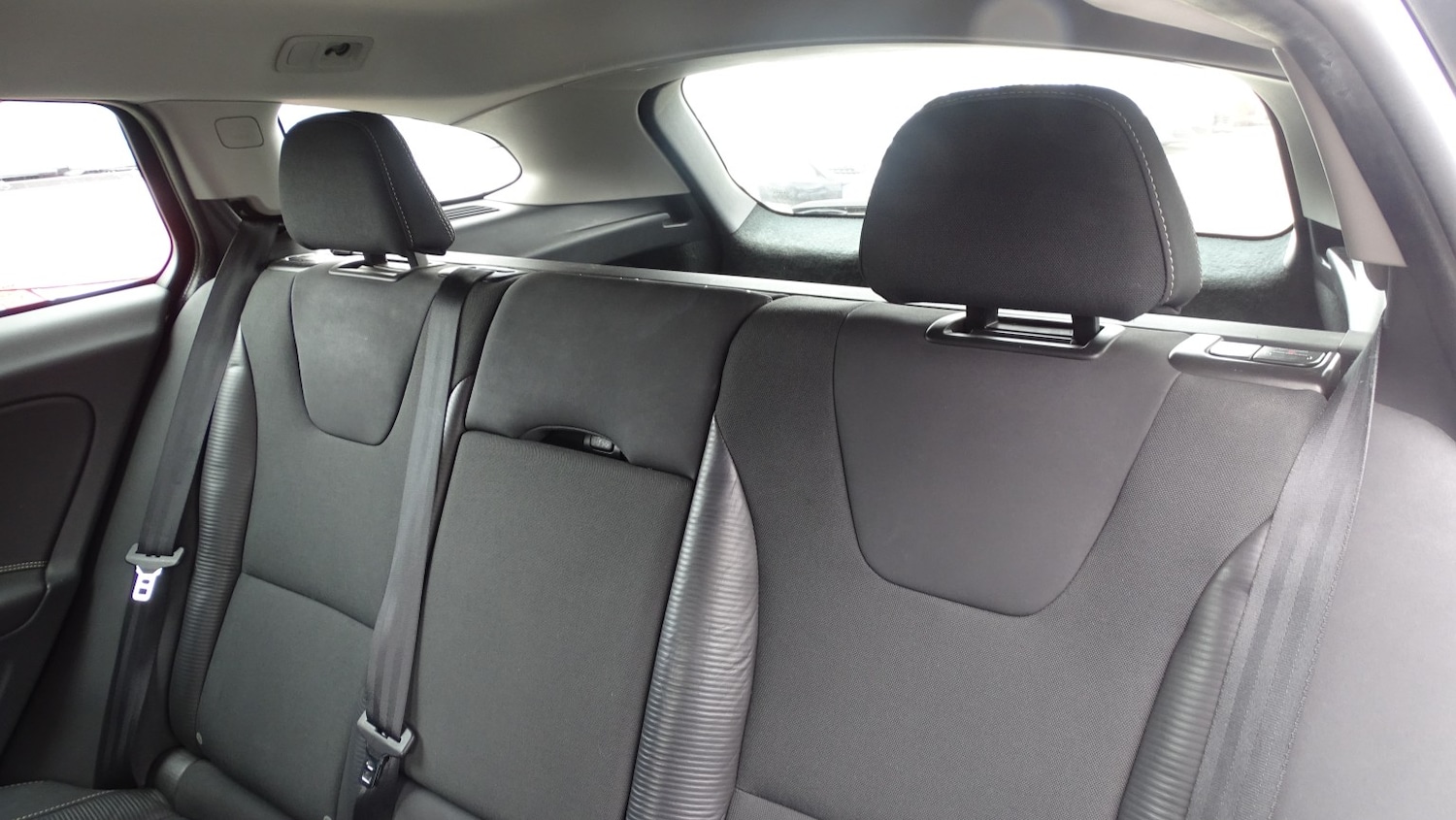 Used Volvo V60 2012 for sale - 78141087: Photo 31