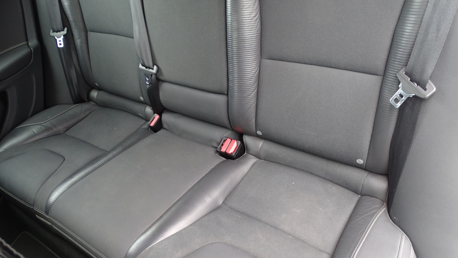 Used Volvo V60 2012 for sale - 78141087: Photo 32