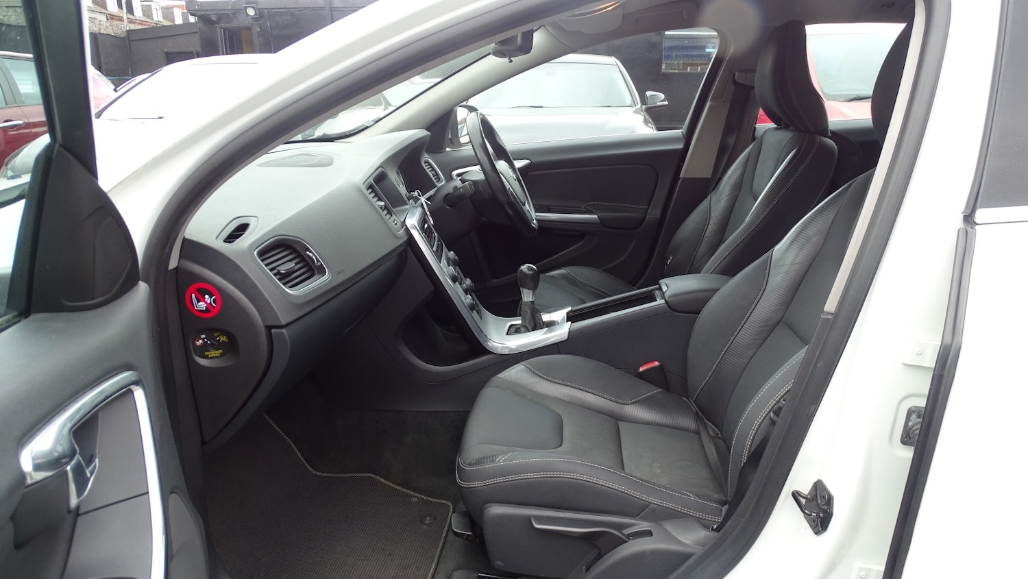 Used Volvo V60 2012 for sale - 78141087: Photo 33