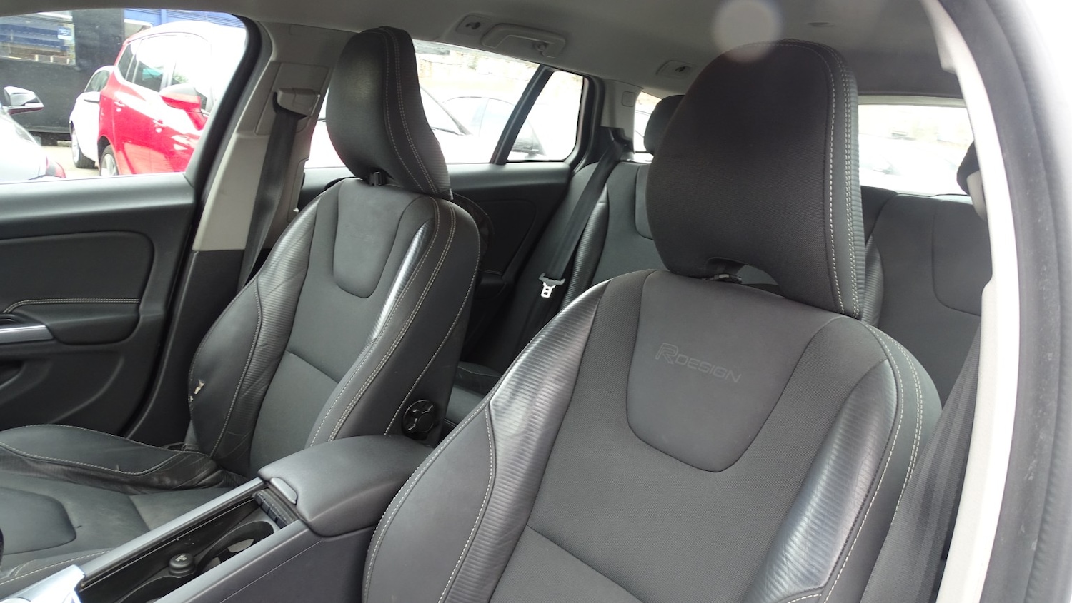 Used Volvo V60 2012 for sale - 78141087: Photo 34