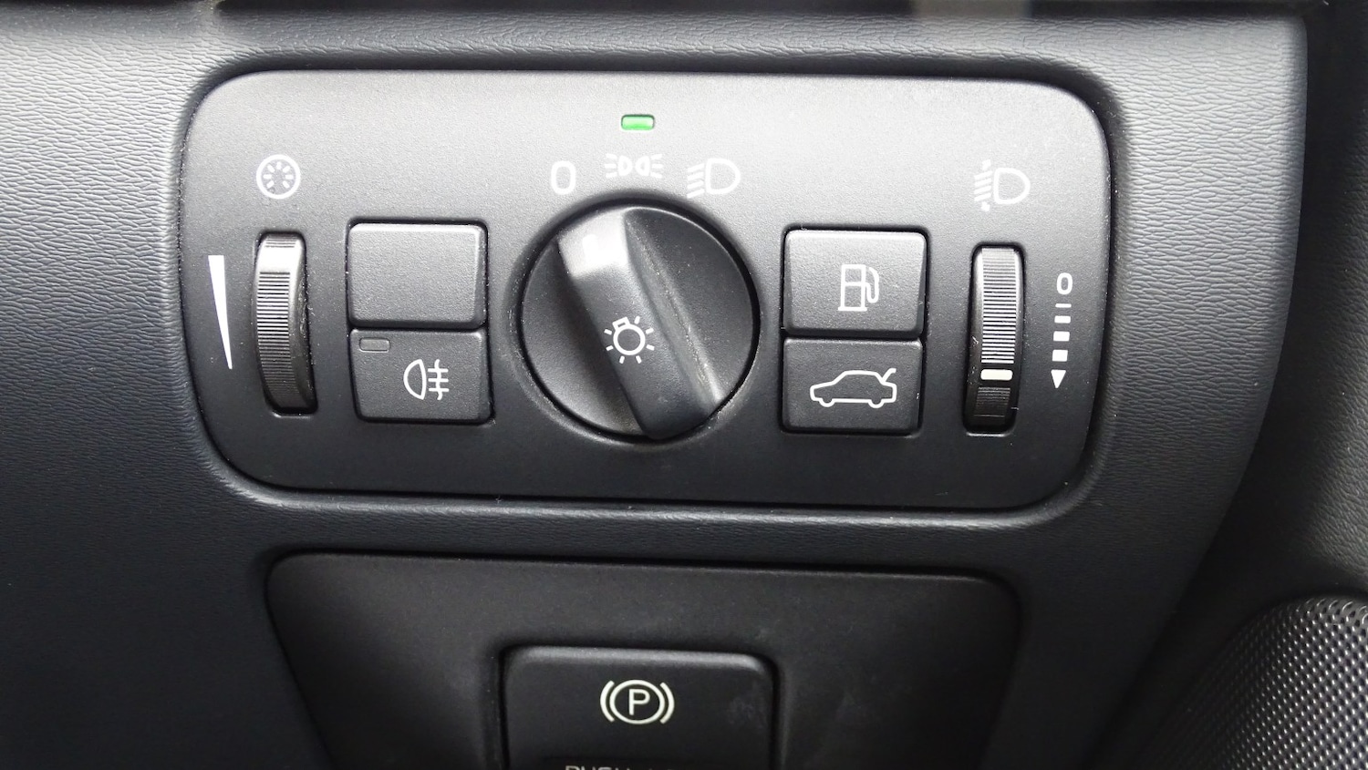 Used Volvo V60 2012 for sale - 78141087: Photo 40