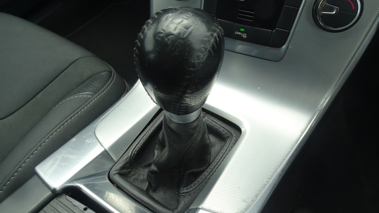 Used Volvo V60 2012 for sale - 78141087: Photo 42