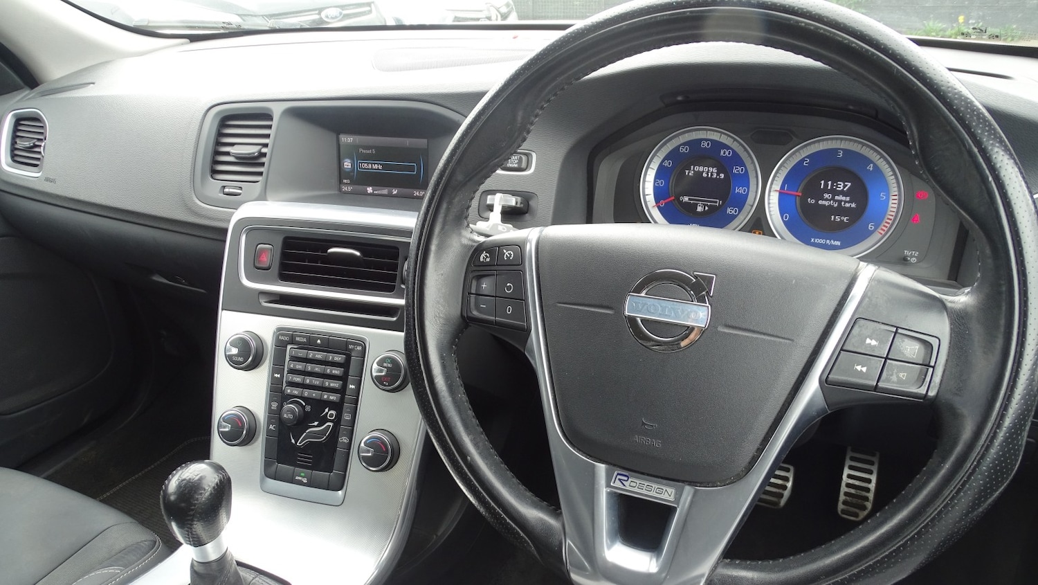 Used Volvo V60 2012 for sale - 78141087: Photo 46