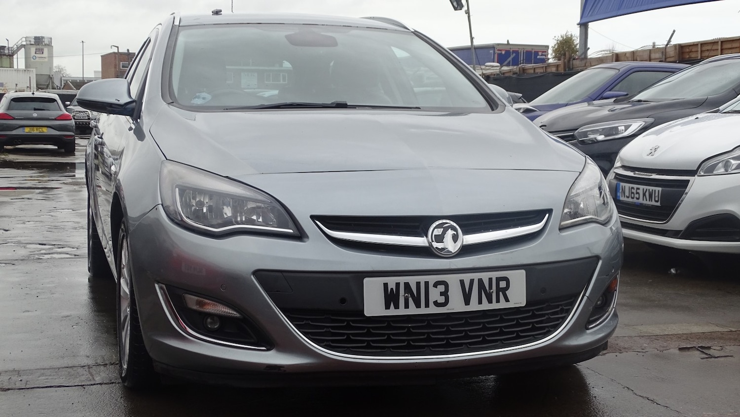 Used Vauxhall Astra 2013 for sale - 76547836: Photo 1