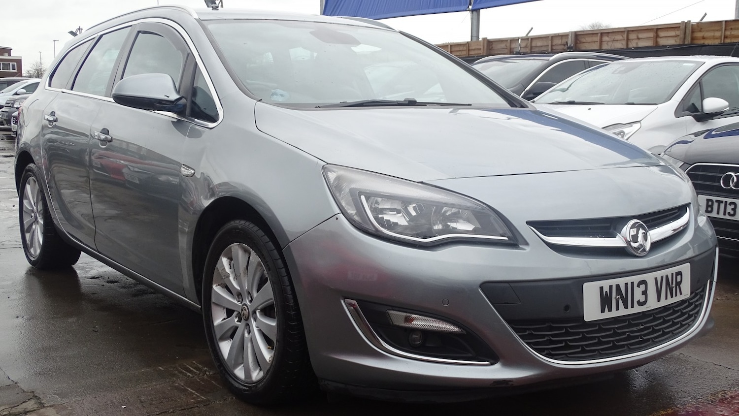 Used Vauxhall Astra 2013 for sale - 76547836: Photo 2