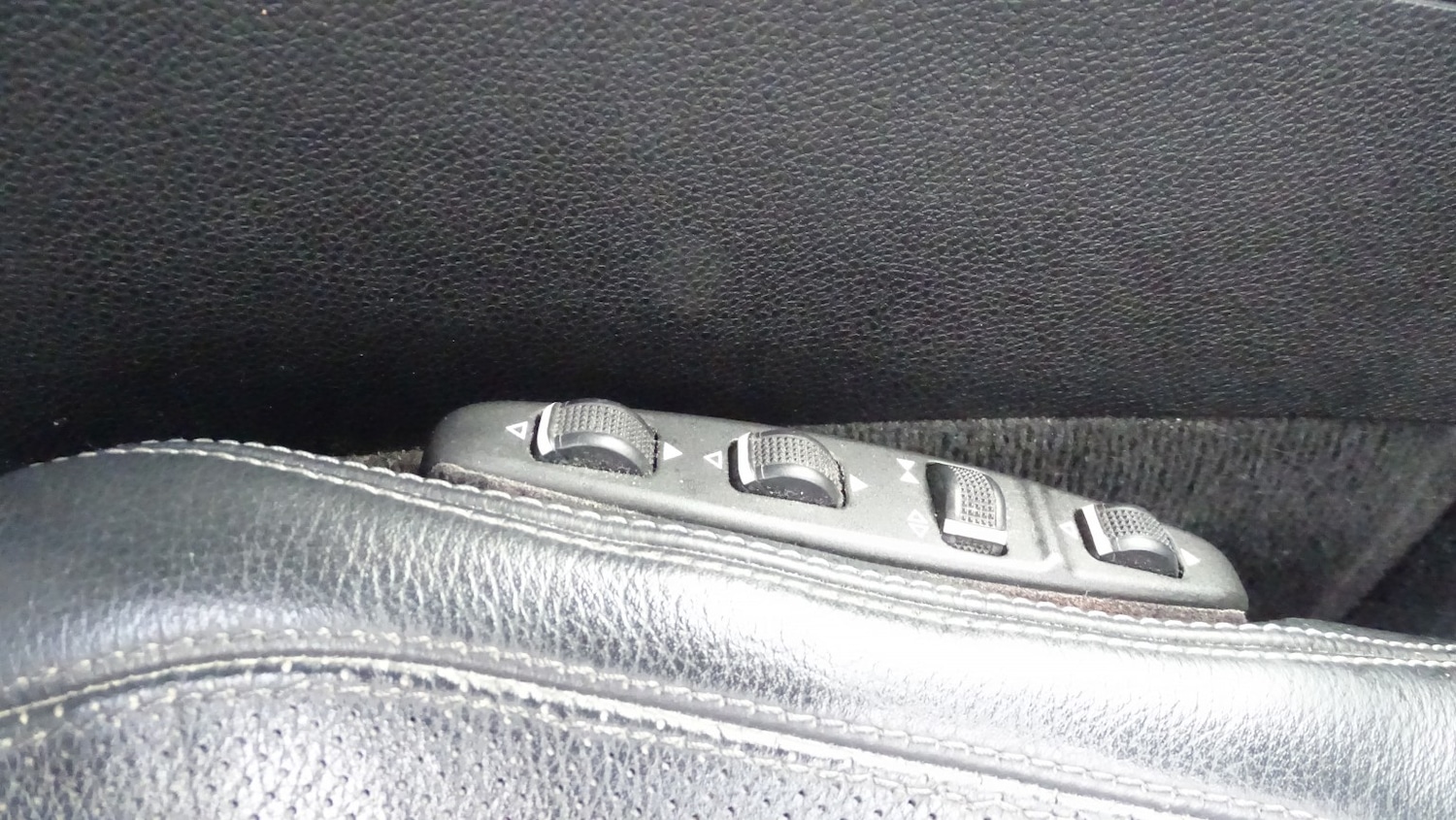 Used Mercedes-Benz E Class 2012 for sale - 77632486: Photo 31