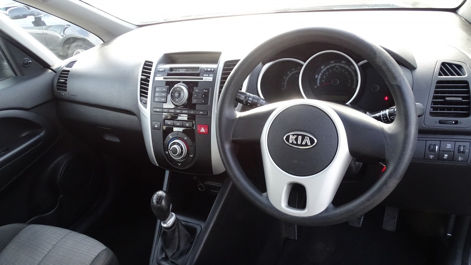 Used Kia Venga 2011 for sale - 76482907: Photo 15